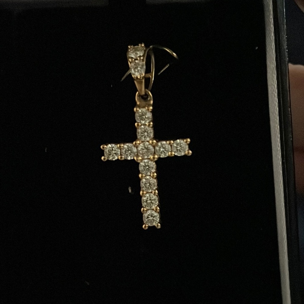Diamond cross pendent 10k gold vs1 quality diamonds